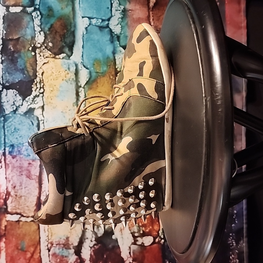 🔥Hidden Wedge Spike Studded Camo Sneaker Heels Alt-Fashion Punk AS IS